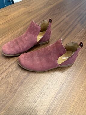 Kodiak Burgundy Cutout Ankle Booties 7.5